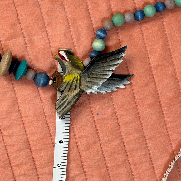 Vintage Unique Wooden Beaded Necklace With A Hand Carved & Painted Bird - Picture 4 of 14